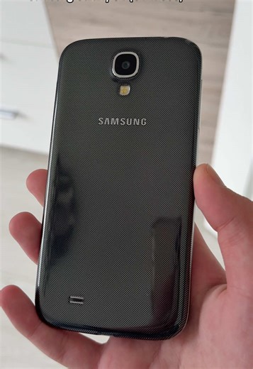 Samsung Galaxy S4 Review: A Nostalgic Classic