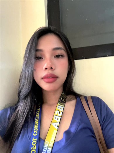 Ms. Vie (@pphinervie)’s videos with Does She Know (feat. Curtismith) - Kiana V