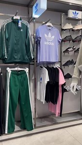 Visit Office London online and instore to shop the latest fits. 🙌 ✨ 💯 Use your Truworths account card to shop all our Office London sneakers in-store and online. | Office London