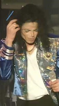 MICHAELS ELECTRIC CONFIDENCE 🕺#michaeljackson#legend#moonwalk#live#viral#mj#concert#dancer#king#mj