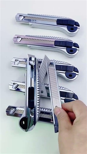 Innovative Wallpaper Knife: 5-Shot Brake Loading Blade Wonder