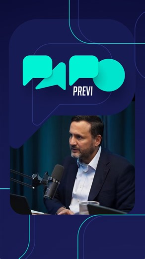 Previ - Caixa de Previdência dos Funcionários do Banco do Brasil on Instagram: "Como funciona a gestão dos investimentos de longo prazo da Previ? Na última edição do Papo Previ, Cláudio Gonçalves, Diretor de Investimentos, explicou como a estratégia de longo prazo orienta a gestão dos recursos do Previ Futuro e do Plano 1, sempre com foco em solidez, equilíbrio e sustentabilidade dos planos. Uma conversa que ajuda a entender como as decisões de hoje são pensadas para proteger o futuro dos partic