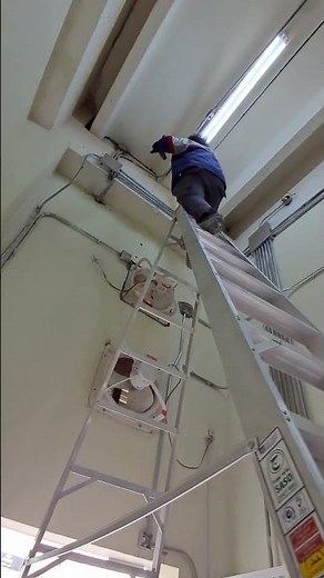 Cleaning smoke detector