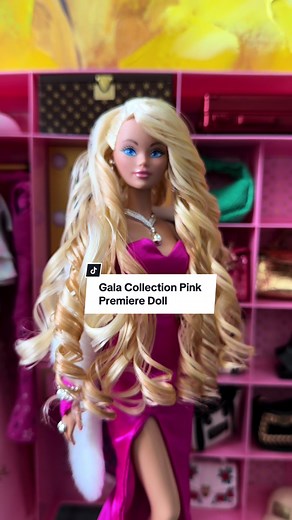 Barbie Gala Collection Pink Premiere Doll Showcase