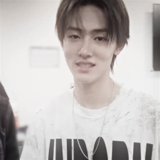 Create Stunning Logos with After Effects