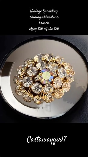 VINTAGE SHINING RHINESTONE BROOCH possibly Juliana ?-read description box
