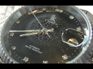 How to get moisture out of your watch
