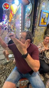 In Vietnam, how do people usually invite each other?…🇻🇳🇮🇱🇺🇦🇷🇺🇦🇿 | Deaf Vietnam Tour Guide