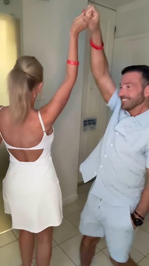 Dave & Andi | Can’t take her anywhere. Do you love to dance? AndI can dance the night away, a lot of other people are just spectators, which is fine!... | Instagram