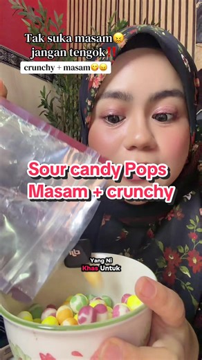 Deliciously Sour Crunchy Pops: A Freeze-Dried Candy Experience