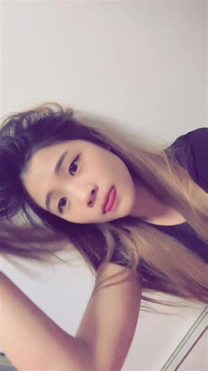 Combat Swollen Flaky Lips from Allergies