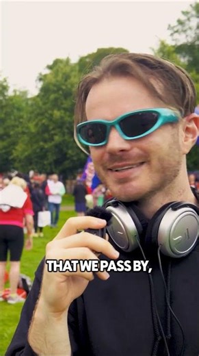 People come from all round the world to sit on those ICONIC steps! 🌍