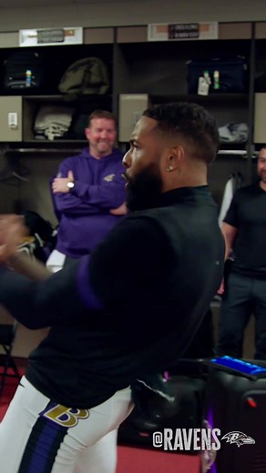 Ravens Celebration - NFL Ravens Flock Merry Christmas