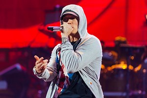 Eminem and Rihanna take on ice bucket challenge live on stage