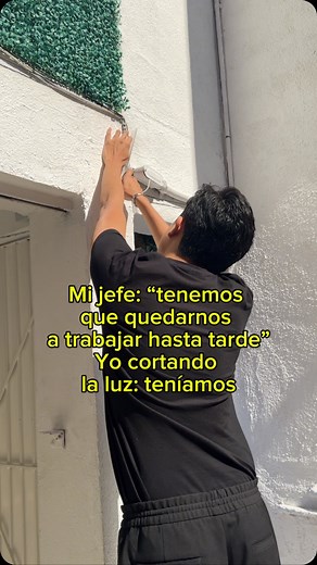 Crezy Innovación Financiera on Instagram: "Ya a descansar mi querido jefe… . . . #oficina #trabajo #empresa #godin #humor #crezy"