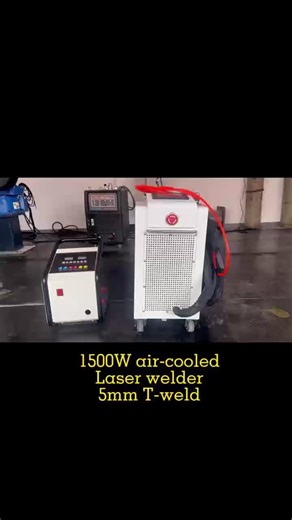 -Easy-welder small handheld fiber laser welding machine -Configuration: laser power supply, wire feeder, welding torch, welding torch holder, copper nozzle, protective lens, protective glasses. -1000W 1500W 2000W optional -Small size, light weight, easy to move #laser #weldinglife #laserweldingmachine #weldingmachinefactory #1500laser #1500wlaserwelding #lasers