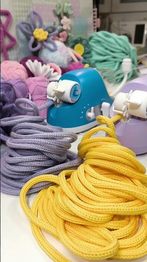 CREA FLORES CON TRICOTIN #tricotin #icord #diy #knittedwireart #handmade #crochet #manualidades