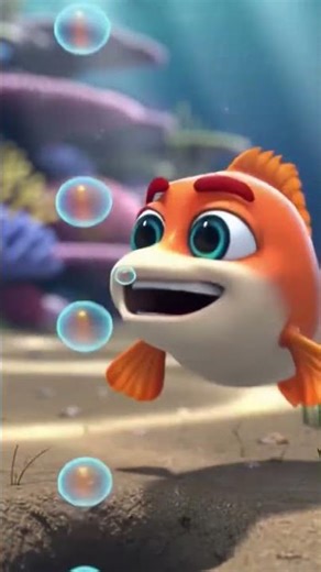 Fish Tries to Catch Bubbles… Big Mistake #funnyfish #oceanlife