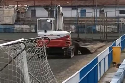 Navijači OFK Beograda su ovo dugo čekali: Stigli bageri, počeli radovi na Omladinskom stadionu