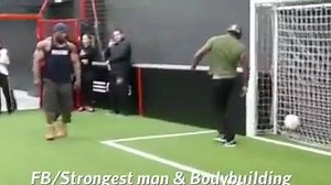 84K views · 870 reactions | When bodybuilders try to play soccer.... | Addicted to the GYM | Facebook
