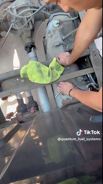 Instalación del kit de bomba de combustible dual 255 LPH