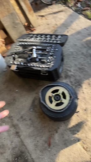 Disassembling my turbo diesel go-kart clutch… I either need to adjust it or replace it. Any ideas? #gokart #diesel #pitbike #gokarts #customgokart