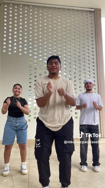 Guess what? ……mhhmmm , ITS HER!! @Cerleen Chunga with @Aruo691 #fyp#micronesian🇫🇲 #pacificislander #chuukese#kosraean#fob#dance#xybca