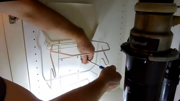 How to remove your kitchen sink and Formica top