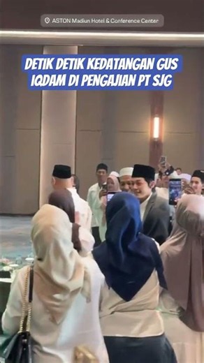 The moment Gus Iqdam arrives at the PT SJG religious assembly