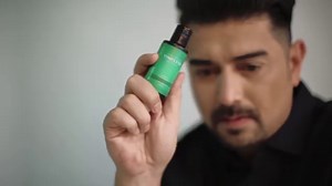 Through the years, people have often wondered how matinee idol Ian Veneracion has maintained his youthful good looks and charming aura despite his active lifestyle on and off cam. Finally, he has decided to unleash his secret to the world through TIMELESS, a skincare product especially formulated for men who want to be at the peak of their good looks while being proactive and living a go-getter lifestyle!😎 Like Ian, defy aging and start outliving your limits!☝ #OutliveYourLimits #IanAngTimeless