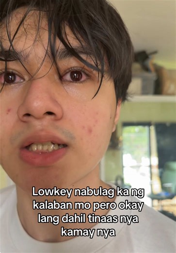 Funny Badminton Moment: Raising Hands in Game