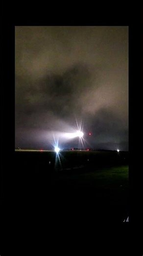 Incredible Close-Up of a Plane Landing at EMA – Pilot Skills!