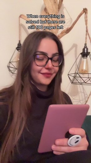 There’s always pain in the last 100 pages😂 #bookish #bookishhumor #bookishthoughts #booktok #fy #fyp #foryou #foryoupage #romance #romancebooks #smuttok