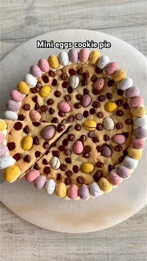 Mini eggs cookie pie #easter #baking #food #shorts