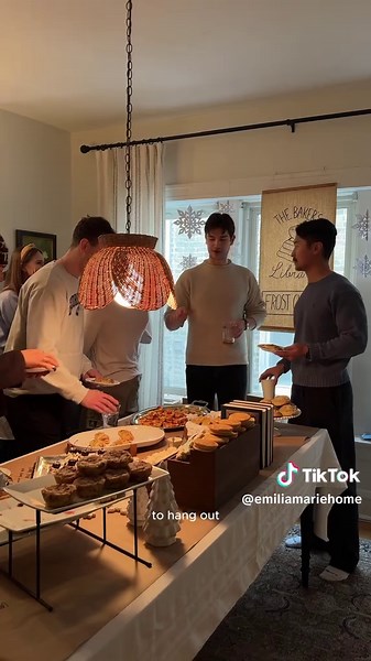 A closer look at the Frost Chapter of our bakery at home ❄️ Last week, we hosted the third bakery in my apartment for my friends and family, and today, I’m sharing some more details about the day. These bakery at home days definitely require a lot of planning, prep, and support from my friends, but we always have so much fun catching up with friends on the big day and enjoying our treats together! I love that this has now become a seasonal tradition that my friends look forward to, and I can’t w