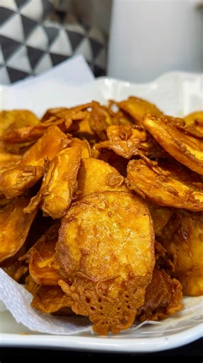 Hands down the best Bhajia I’ve had in a while!! @topfood.ea #foodie #bhajia #recipe #easyrecipe #howto #indian #kenyan #recipes #quickrecipes #hack | Anjili Laura