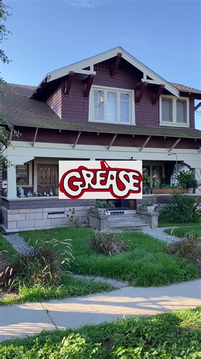 Standing at the iconic sleepover spot from Grease. Yes, Frenchie’s house is real! 🎬🏡 Fun fact: Stockard Channing (Rizzo) was actually 33 years old playing a high schooler. Drop your favorite Grease moment or quote below!👇 Look at me, I’m Sandra Dee… 💋 Grease 📍4524 Kingswell Ave South Pasadena, California #filminglocation #film #peliculas #grease #nostalgia فيلم 映画 filme фильм 电影 movie John Travolta Olivia Newton John