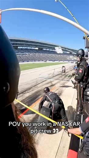 @howeverythingwork.s | It’s fast, intense, and high-pressure. Pit crew members have just 10–12 seconds to change tires, refuel, and make adjustments—all while a... | Instagram