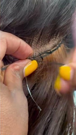 Watch the stitch… this is the secret Microlink foundation sew-in #Braidlessinstall #microlinks ￼