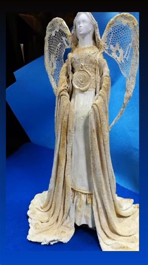 Anioł mixmediowy mojego autorstwa ożywiony przez AI #art #sztuka #anioł #mixmedia #mixmediaart #powertex #rękodzieło | Katarzyna Sorn