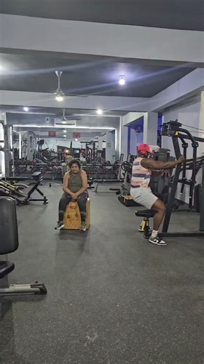 Cirujanodelalipofit Cirujanodelalipofit on Instagram: "Más duro negro"