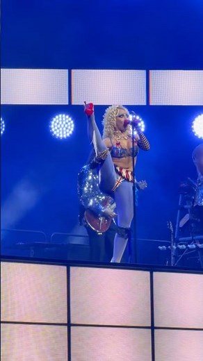 Doja Cat - Gorgeous (live from Tour Ma Vie, London, 2026)