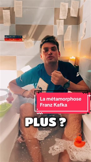 📖 Bulle de lecture — La Métamorphose de Franz Kafka Un matin, Gregor Samsa se réveille transformé en insecte. Pas de cri. Pas de panique. Juste une inquiétude très moderne : il va être en retard au travail. Et c’est là que Kafka frappe juste. La métamorphose n’est pas un livre sur un monstre. C’est un livre sur ce que nous devenons quand nous ne servons plus à rien. Gregor travaillait pour les autres. Pour sa famille. Pour une mécanique sociale qui l’épuise. Le jour où son corps lâche, le monde