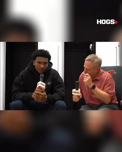 “That’s my spot!” 🏀 🎥 Karter Knox sits down with Z to recap last night’s game on the Razorback Daily | Hogs Plus