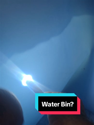 We were called out because the ice machine wasn't producing. when we got there is locked out for long harvest. We had just seen this bin last week and maintenance had seen it this morning and said it was not like this. so we investigate the deformity of the ice bin plastic. when we tested operation of the ice machine itself it dropped the first batch flawlessly. Then it started to have a hiccup. Let us know in the comments if you have seen this happen to an ice bin before. Also let us know, on t