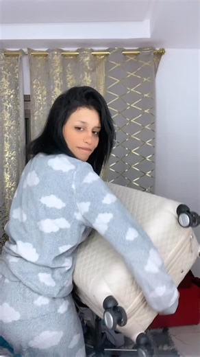 Re Hab on Instagram‎: "عتقو ما حد باقي الوقت🥹🦦✨"‎