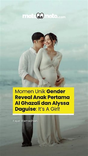 Matamata.com on Instagram: "Pasangan Al Ghazali dan Alyssa Daguise umumkan jenis kelamin calon anak pertamanya. Melalui unggahan di kanal YouTube, keduanya melakukan berbagai rangkaian sebelum mengetahui jenis kelamin calon anaknya. Mulai dari pertanyaan mengenai mitos-mitos jenis kelamin saat hamil, hingga gender reveal menggunakan kanvas. Pada saat gender reveal, Al dan Alyssa tampak ditutup matanya. Sedangkan tangan keduanya diwarnai dengan cat sesuai jenis kelamin calon anaknya. Saat membuka