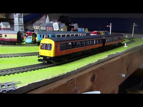 Hornby Railroad Class 101 unboxing and review