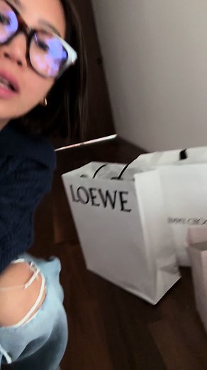 Unboxing the new #LoewexOn #luxuryunboxing