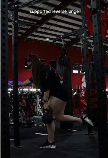 Supported Reverse Lunges for Effective Glute Workouts